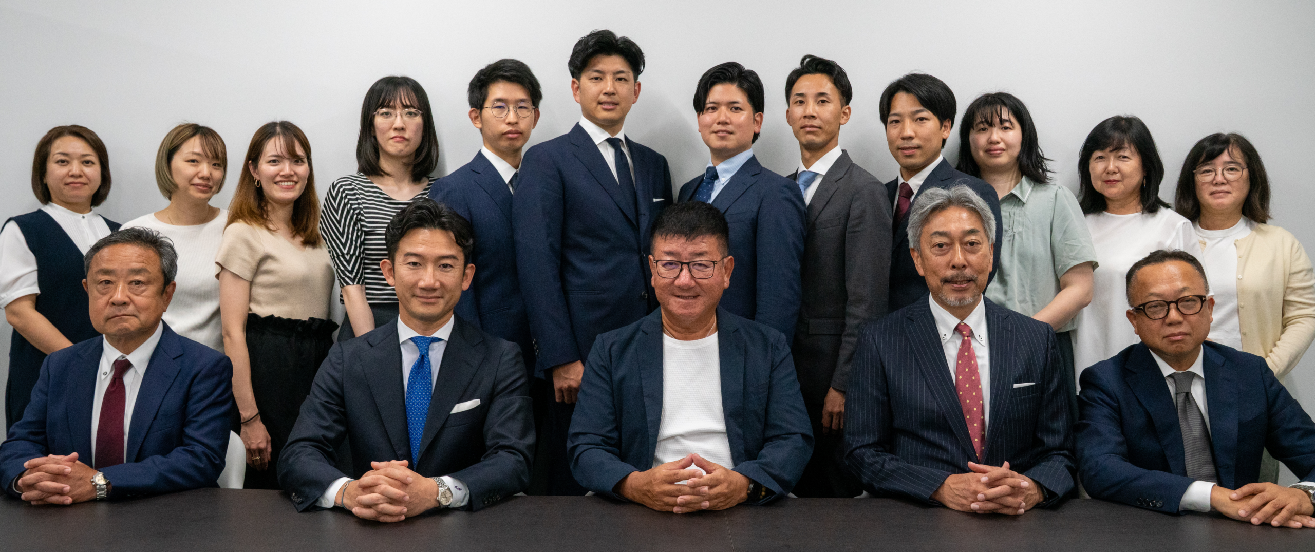 スタッフ集合写真